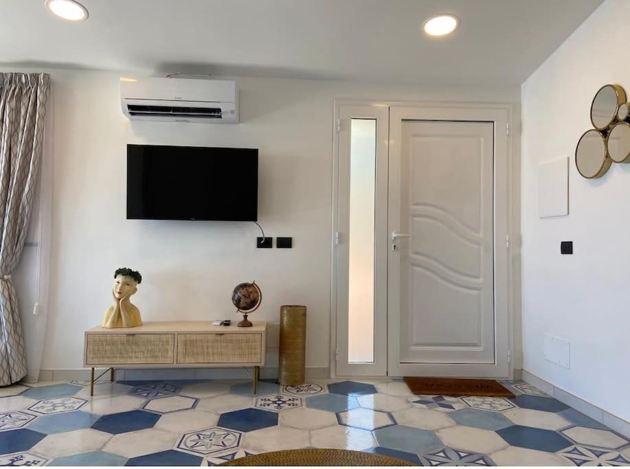 Suite Apartments Branco - Infinity Pool & Sea View - 5 Minuti Dal Centro Taormina Exterior photo
